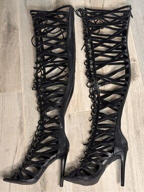 Black Gladiator Lace Up Knee High Heels Size 8 Open Toe Stiletto Boots NWOT
